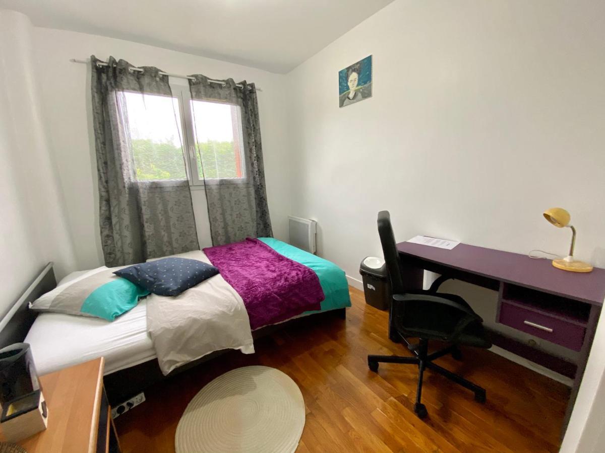 Bedroom In A House/ Chambre Dans Une Maison Épinay-sur-Orge Exterior foto